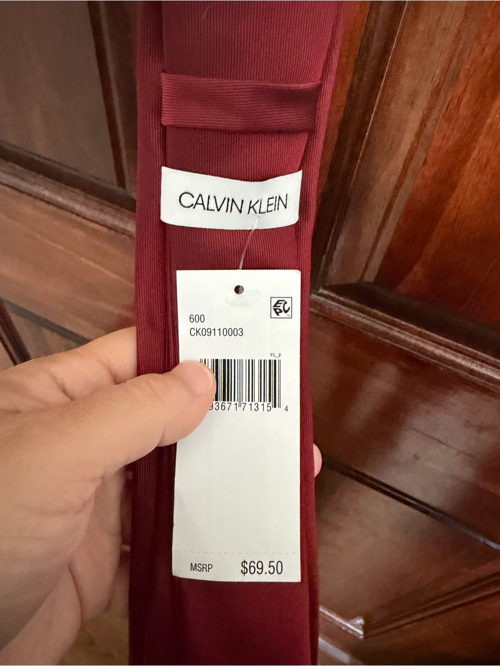 Calvin Klein Unison Solid Tie Men’s Burgundy Wine 2.5” NWT Recycled Polyester - Picture 2 of 5